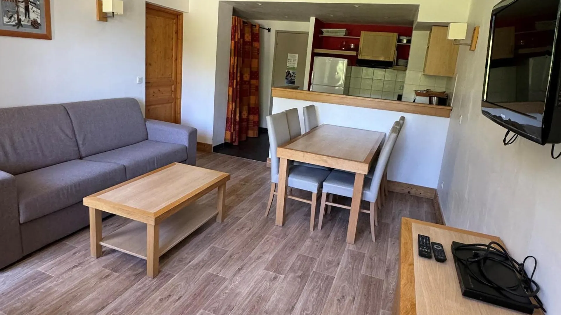 Appartement Cosy Avec Acces Direct Aux Pistes, Espace Bien-Etre Et Piscine Chauffee - Fr-1-181-2813 La Plagne-Tarentaise 0*,  France